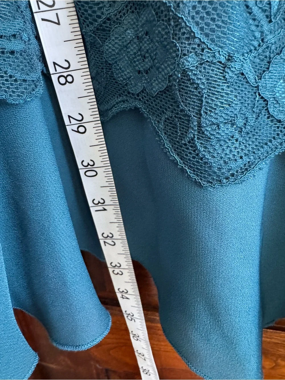 Signature by Robbie Bee Crinkle Midi Skirt Sequins Lace Hem Pull On Elegant